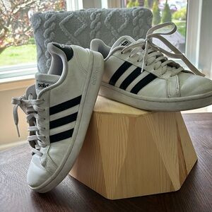 Adidas Grand Court cloudfoam leather sneaker women’s size 6.5.